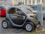 Renault Twizy an der Ladestation, 19.09.2013.