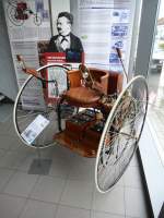 Electric Tricycle, das 1881 in den USA gebaute Elektrofahrzeug hatte eine Reichweite von 40Km und fuhr 14Km/h, Museum Autovision Altluheim, Sept.2014