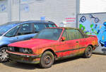 3er BMW Cabrio, E30, steht vor einer Autoverwertung, ob er nochmal eine Chance bekommt? Aufnahme vom 29.6.2024