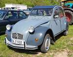 =Citroen 2 CV, gesehen bei der Oldtimerveranstaltung in Frankenberg/Eder. Mai 2024