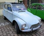 Citroen Dyane, Baujahr 1968, luftgekühlter 2-Zyl.Motor mit 423ccm und 23PS, unrestaurierter Originalzustand, Oldtimertreffen Waldkirch, 5.Mai 2024