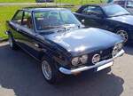 Fiat 124 Coupe. Das Modell erschien im Jahr 1967, somit ein Jahr nach der Limousine und dem Kombimodell Familiare. Hier konnte ein Modell der zweiten Coupe-Generation, wie es von 1969 bis 1972 im Verkaufsprogramm war, abgelichtet werden. Das Coupe konnte mit folgenden zwei Vierzylinderreihenmotoren bestellt werden: 1438 cm³ mit 90 PS oder 1608 cm³ mit 108 PS bzw. später 110 PS. Oldtimer-Revival auf dem Gelände der Kokerei Zollverein in Essen am 28.07.2024.