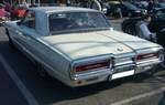 Heckansicht eines Ford Thunderbird Hardtop Coupe des Modelljahres 1964.