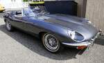 Jaguar E-type, englischer Sportwagen mit 6-Zyl.Reihenmotor, gebaut von 1961-74, Old-und Youngtimer Museum Bötzingen am Kaiserstuhl, Juni 2024