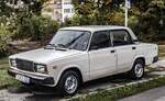 Lada 2107, aus der Lada Nova Modellreihe gesehen in September, 2024.