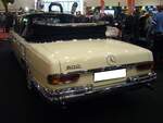 Heckansicht eines Mercedes Benz W100 600 Pullman Landaulet aus dem Jahr 1974. Techno Classica Essen am 05.04.2024.