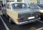 Heckansicht eines Mercedes Benz W110 200D.