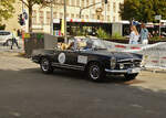 Mercedes Benz 230 SL, BJ 1965, war bei der Luxemburg Classic dabei. 14.09.2024