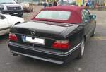 Heckansicht eines Mercedes Benz A124 E300. Oldtimertreffen an Mo´s Bikertreff in Krefeld am 09.02.2025.