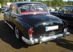 Heckansicht eines Mercedes Benz W189 300d.