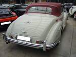 Heckansicht eines Mercedes Benz W188 I 300S Roadster aus dem Jahr 1955. Classic Remise Düsseldorf am 01.11.2024.