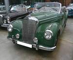 Mercedes Benz W187 220 Cabriolet A im Farbton nickelgrün, produziert von 1951 bis 1955.