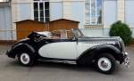 Ein alter Oldtimer Opel Admiral 1939.