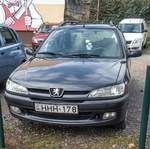 Gesicht eines Peugeot 306, fotografiert in März 2020.