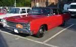 Plymouth Fury III Coupe 383 Super Commando aus dem Jahr 1968 im Farbton brightred.