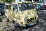 Renault Dacia D6 Estafette. Wurde liebevoll  Lucelle  genannt (siehe links unter der Windschutzscheibe). Fotografiert am 14.5.2017 bei den Oldtimertagen Berlin.