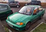 Suzuki Swift Mk2 Facelift Stufenheck (Farbe: True Green).