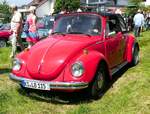 =VW Käfer Cabrio unterwegs zu seinem Standplatz bei der Oldtimerausstellung in Thalau im Mai 2017