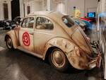 =VW Käfer HERBIE, Bj. 1963, 1192 ccm, 34 PS, ausgestellt im Museum PROTOTYP in Hamburg, 09-2024. Dieser Käfer wurde mit Originalteilen aus dem Walt-Disney-Fundus wieder aufgebaut.