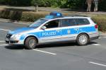 Funkstreifenwagen VW Passat Variant der Polizei Arnsberg. Aufgenommen am 19.08.2012.