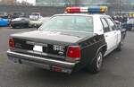 Heckansicht eines Ford LTD Crown Victoria des LAPD aus dem Modelljahr 1988.