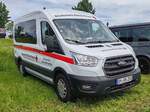 =Ford Transit des DRK OV BAD SCHWARTAU, gesehen im Mai 2024 auf dem Besucherparkplatz der RettMobil