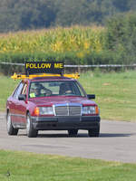 Ein Mercedes-Benz W 124 ...  Christian Bremer 24.04.2020