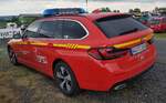 =BMW als Kommandowagen der staatlichen Feuerwehrschule WÜRZBURG steht auf dem Parkgelände der Rettmobil 2024 in Fulda