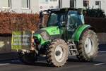 =Deutz - Fahr Agrotron 100 ist unterwegs in Fulda bei einer der vielen bundesweiten Bauerndemos im Januar 2024