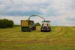 LU Schmidt Ronneburg Claas Jaguar 950 und Fendt Vario 930 mit Krone TX Häckselwagen am 29.04.22 beim 1.