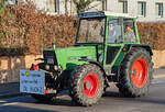 =Fendt Farmer 308 LSA ist unterwegs in Fulda bei einer der vielen bundesweiten Bauerndemos im Januar 2024