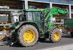 =John Deere 6310 steht zur Entladung am Kornhaus Hünfeld, August 2024