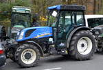 Ein NEW HOLLAND T4.100F Traktor am 26.11.19 Berlin Mitte.