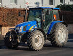 =New Holland T5050 ist unterwegs in Fulda bei einer der vielen bundesweiten Bauerndemos im Januar 2024