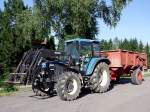 NEW HOLLAND-6640 mit Einachshnger;100825