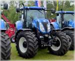 New Holland T 7.210 AutoCommand ECO BLUE, 165 PS / 122 kW war bei der Landmachinenausstellung in Ettelbrck zu sehen. (02.07.11)
