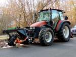 NEW-HOLLAND TL90 mit angebauter Frontgreifzange; 140205