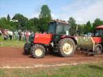 Ein (fast neuer) Belarus 820(Bj.2000,O-Ton des Ansagers) beim Russen-Traktorpulling in Oberlungwitz