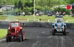 ich krieg Dich - Belarus MTS 50 + ZT 304 beim Bahn planziehen im Stralsunder Speedwaystadion  Paul Greifzu  beim Bundesligalauf am 26.06.2010