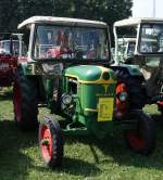 Deutz 22 PS steht bei der Oldtimerausstellung in Gudensberg, Juli 2015