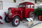 Deutz F 3 417 als Strassenschlepper, gesehen im Traktorenmuseum Paderborn im April 2016