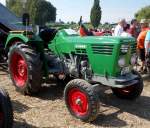 Deutz 3006, glänzt bei der Oldtimerausstellung Baiersröder Hof im August 2015