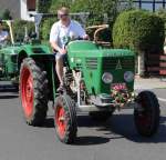 Deutz 2506,  unterwegs in Pferdsdorf anl.