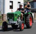 Deutz 2506, unterwegs in Pferdsdorf anl.