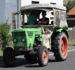 Deutz 3006, unterwegs in Pferdsdorf anl.