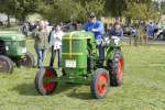 Deutz fhrt beim Oldtimmertreffen des  Deutzclub Allmus  in Hofbieber-Allmus vor. 30.08.2009
