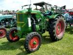 Deutz steht auf dem Ausstellungsgelnde beim Sommerfest in Karlsdorf-Neuthart, Juni 2013