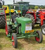 Fendt Dieselross F 15, BJ 1952; 15 PS, war zum Oldtimertreffen in Warken gekommen.