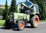 =Fendt Farmer rollt im Festzug beim Pferdsdorfer Oldtimertag im August 2016