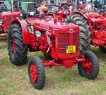 McCormick Traktor, war beim Oldtimertreffen in Warken ausgestellt.